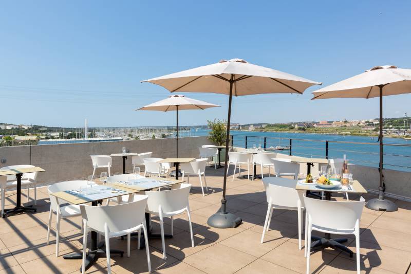 hôtel avec restaurant terrasse vue mer Martigues